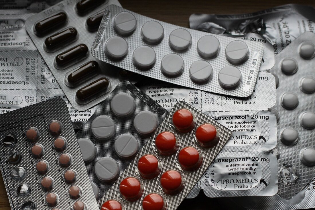Image of medication/pill packets.